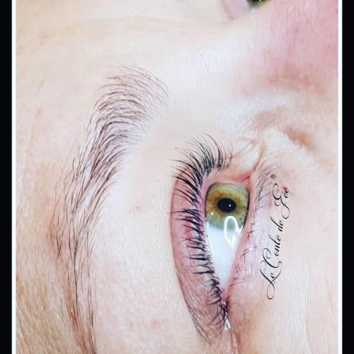 Réhaussement de cils + soin lash botox + teinture de cils Avant/Après + restructuration du sourcil